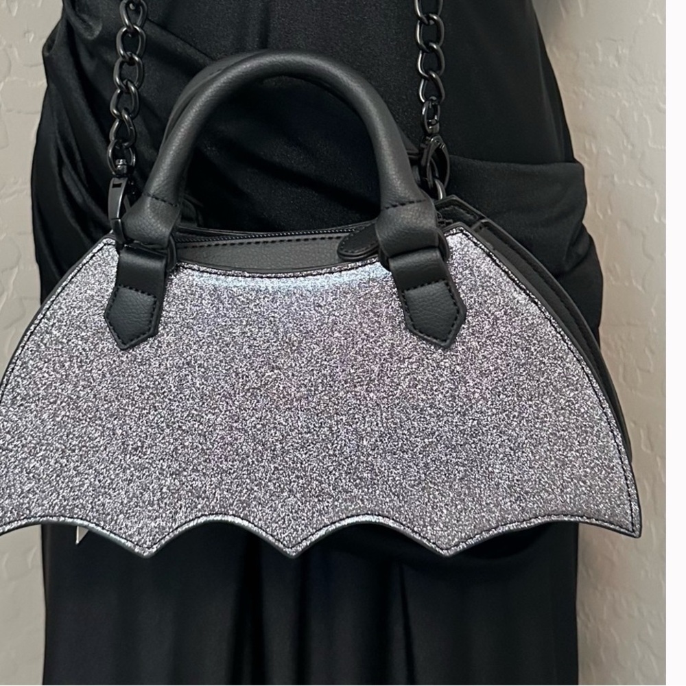 NWT Betsey Johnson Silver Glitter Bat Mini Bag - Picture 6 of 15